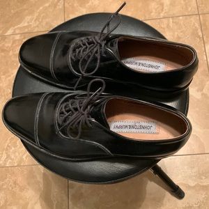 Johnston & Murphy Optima comfort dress shoes. Size 7 1/2. Good condition.